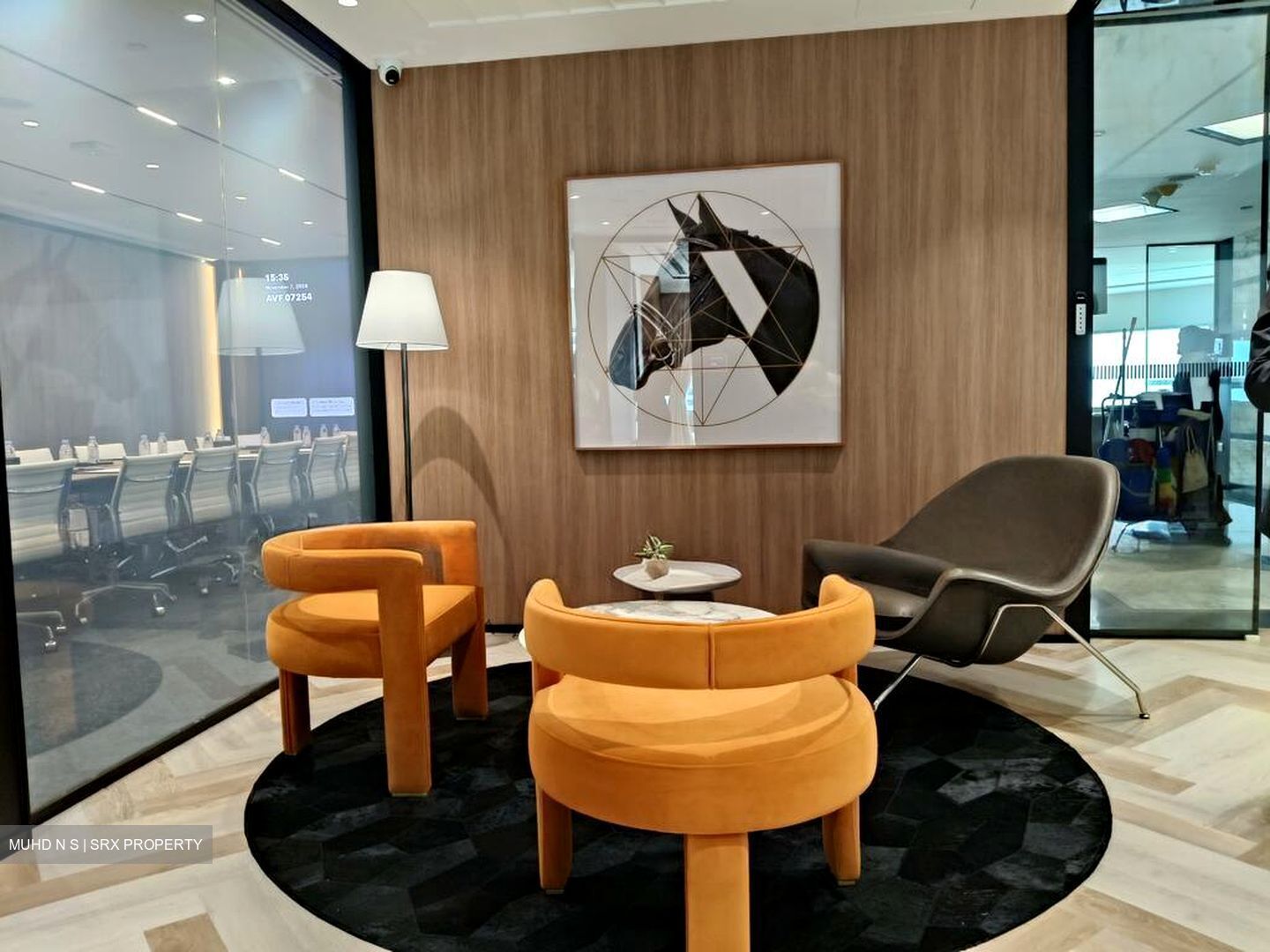 Gateway East (D7), Office #525306381